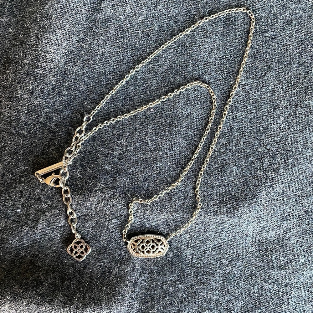 Kendra Scott necklace